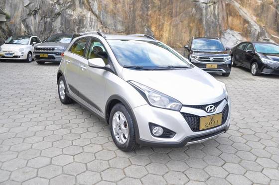 HYUNDAI HB20X 1.6 16V STYLE FLEX 4P AUTOMÁTICO HYUNDAI HB20X 1.6 16V STYLE FLEX 4P AUTOMÁTICO